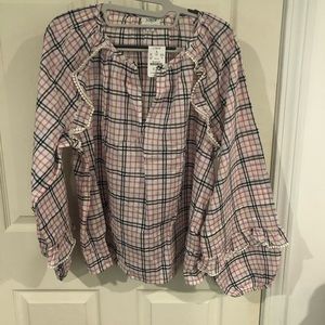 J Crew women’s cotton top. Bell sleeves with elastic. New with tags. Size large